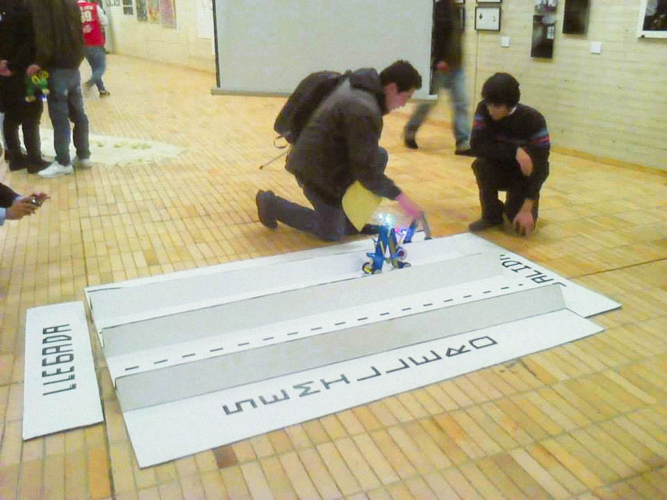 Carousel image ${index + 1}